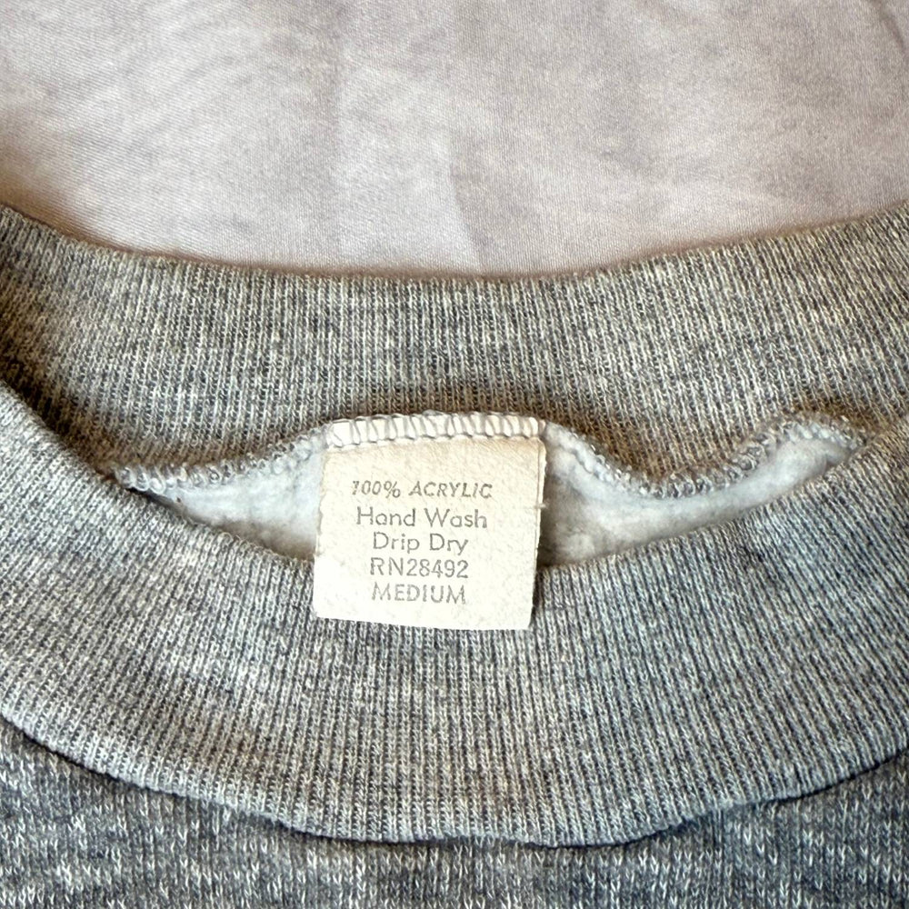 Tag: 100% acrylic, RN28492, size Medium